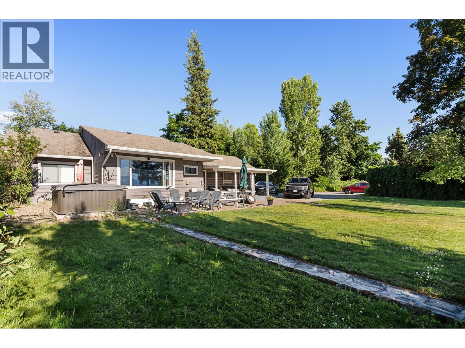 4164 Lakeshore Road Property Photo 3