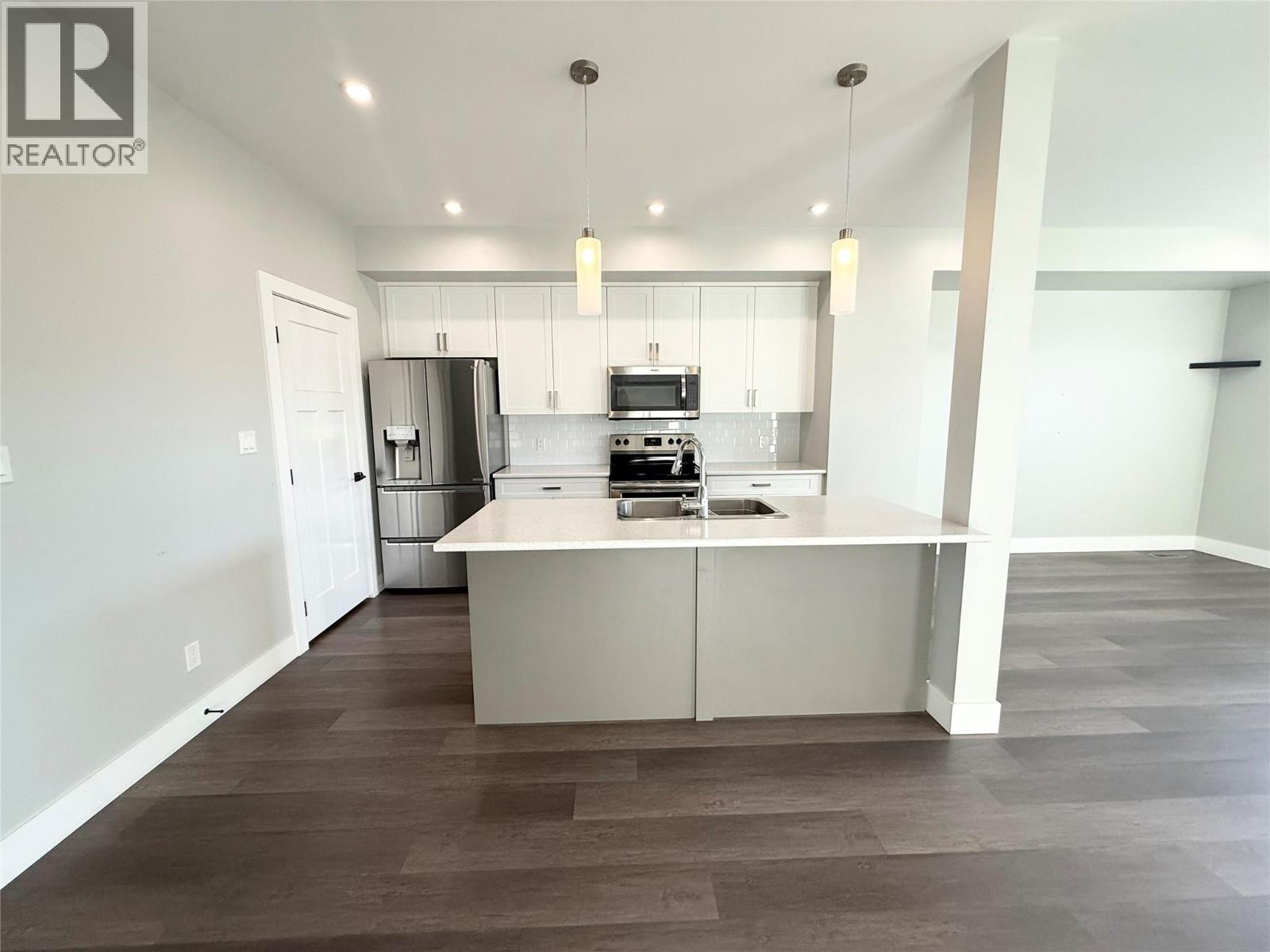 1611 Phillips Street Property Photo 4