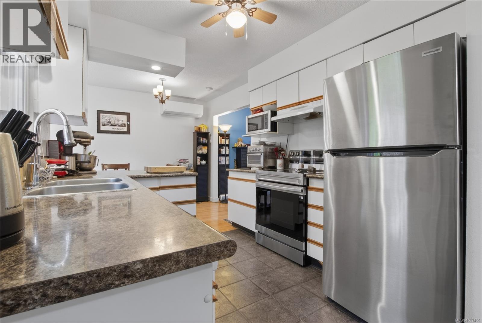 2967 Sherman Rd Property Photo 12
