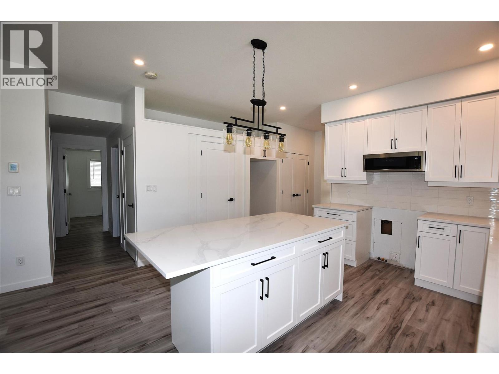 592 Nighthawk Avenue Property Photo 10