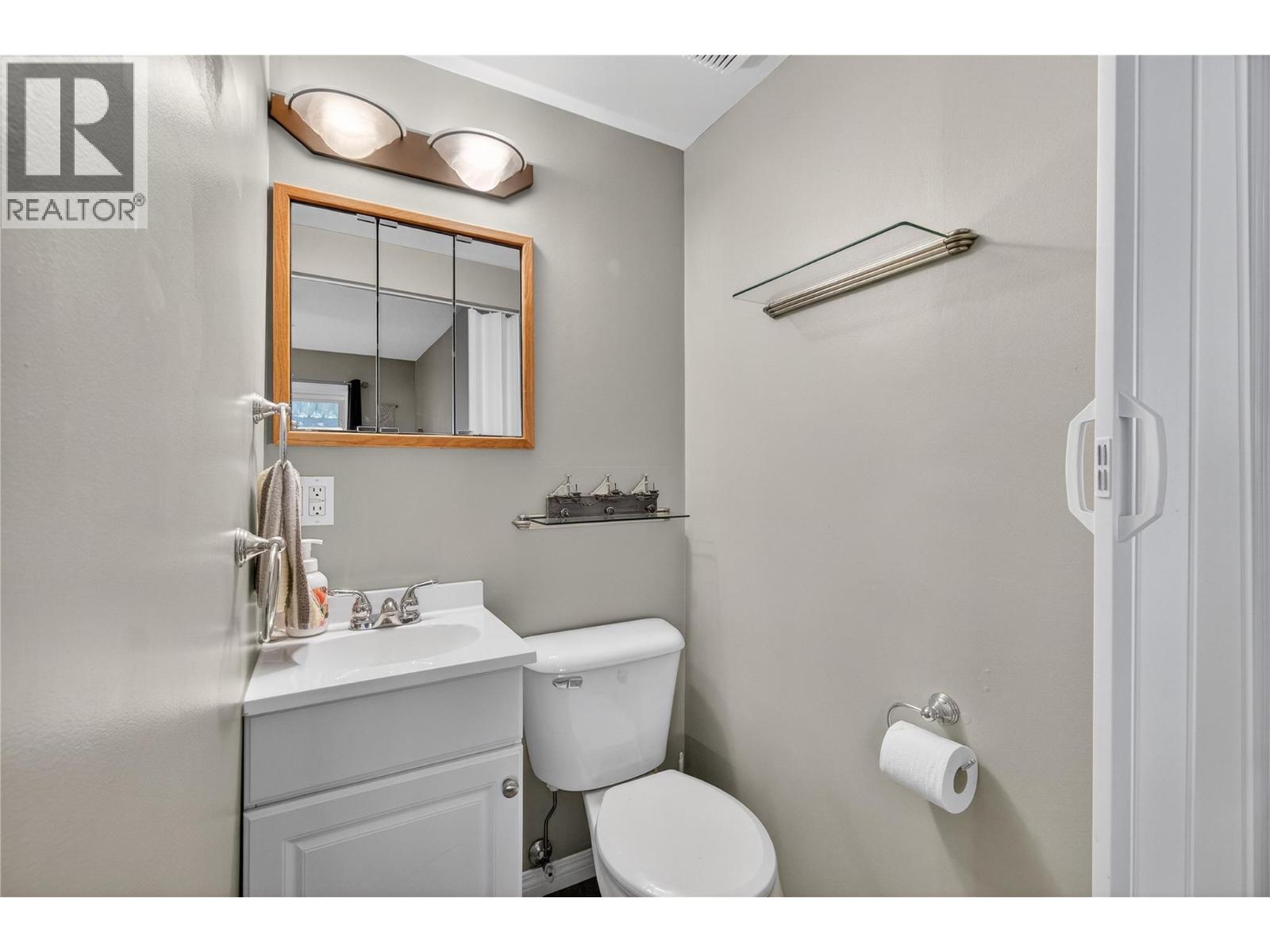 206 Falcon Avenue Property Photo 8