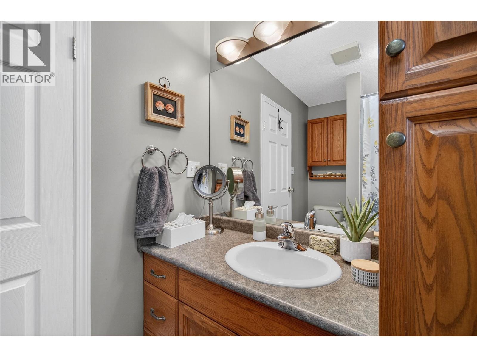 206 Falcon Avenue Property Photo 12