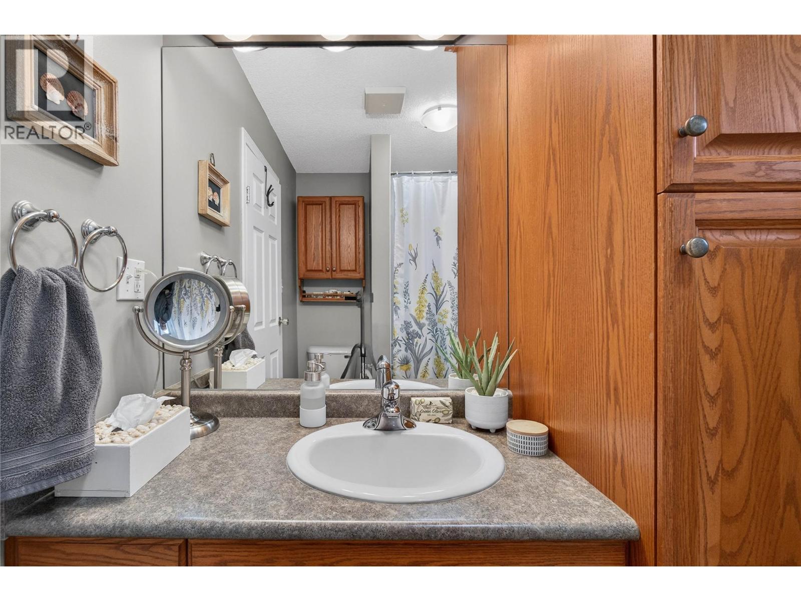206 Falcon Avenue Property Photo 13