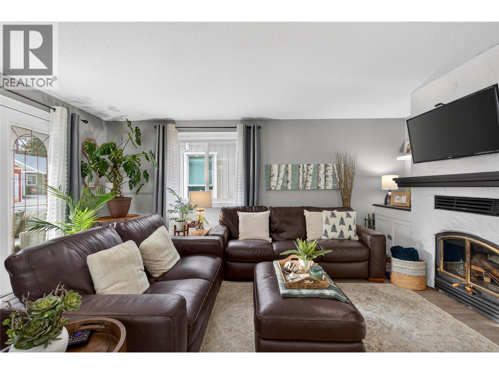 206 Falcon Avenue Property Photo 15