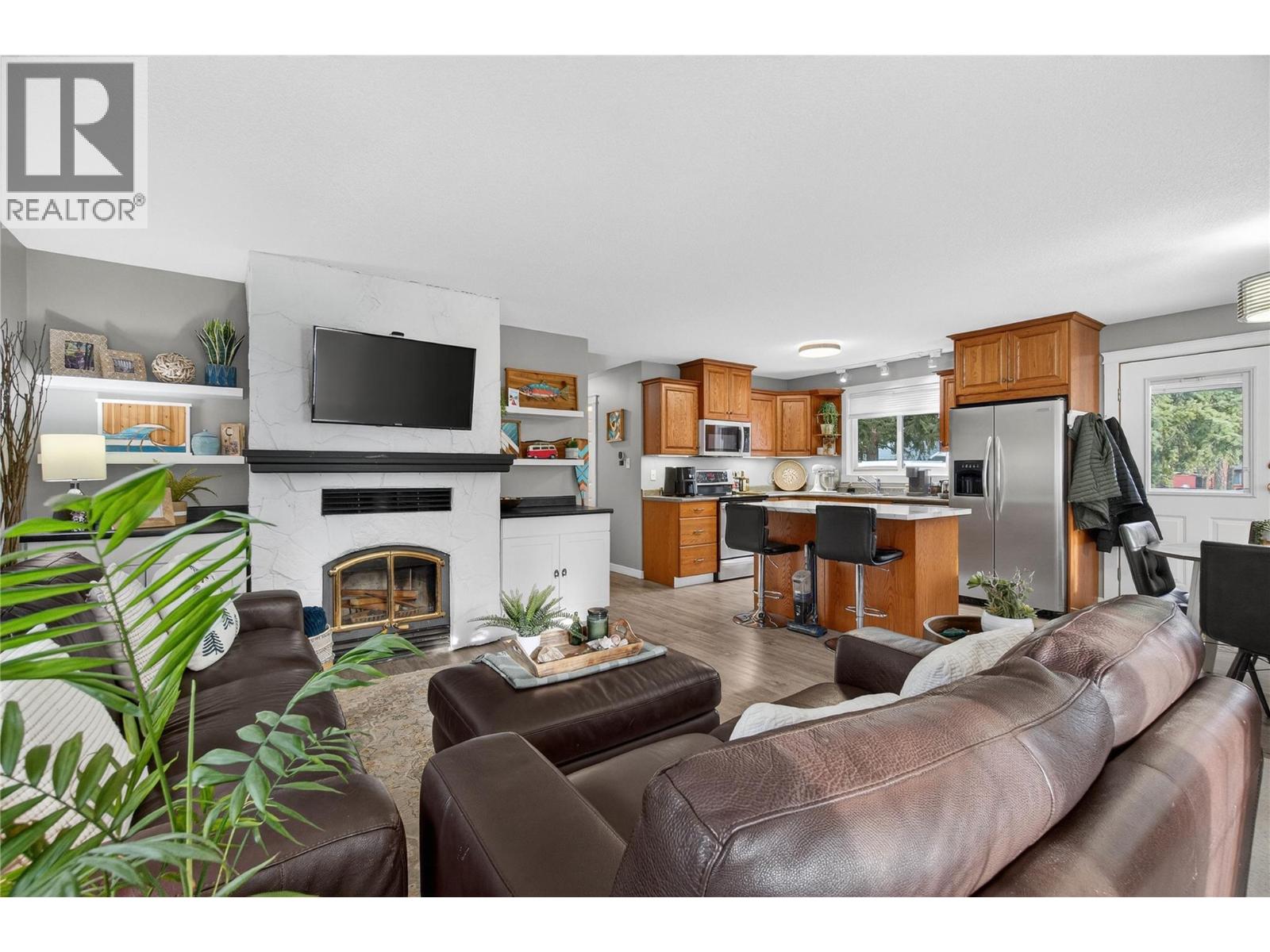 206 Falcon Avenue Property Photo 17