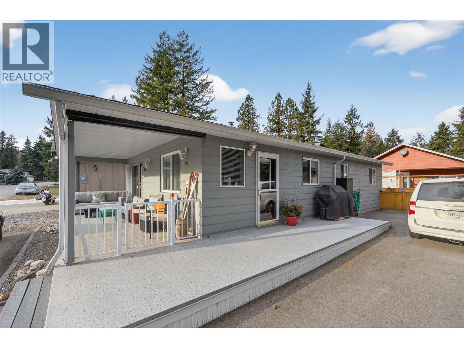206 Falcon Avenue Property Photo 35