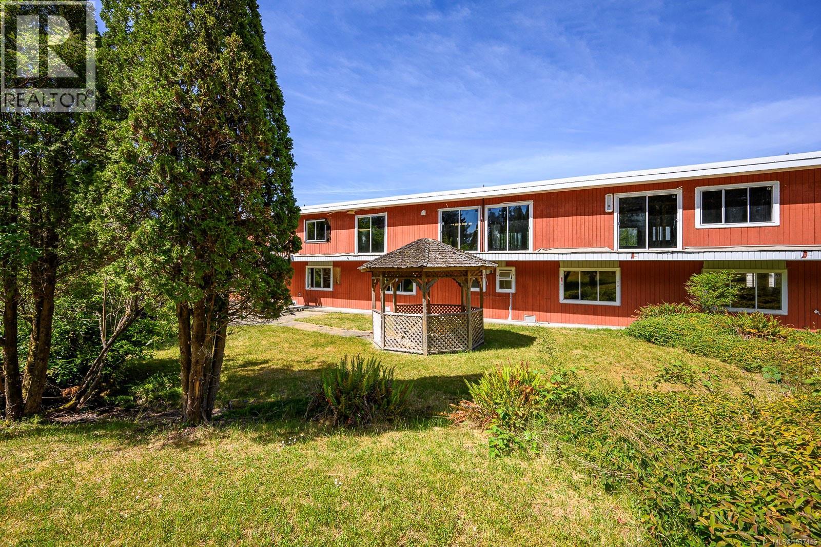 2300 Fowler Rd Property Photo 3