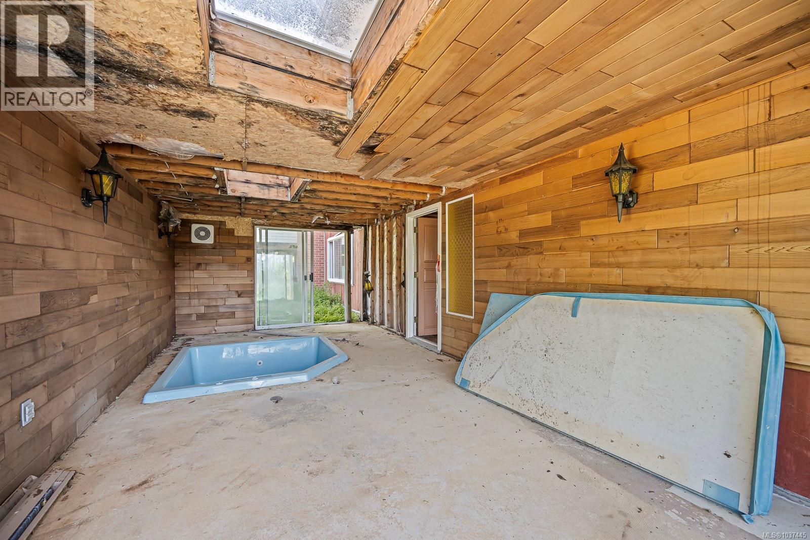 2300 Fowler Rd Property Photo 17
