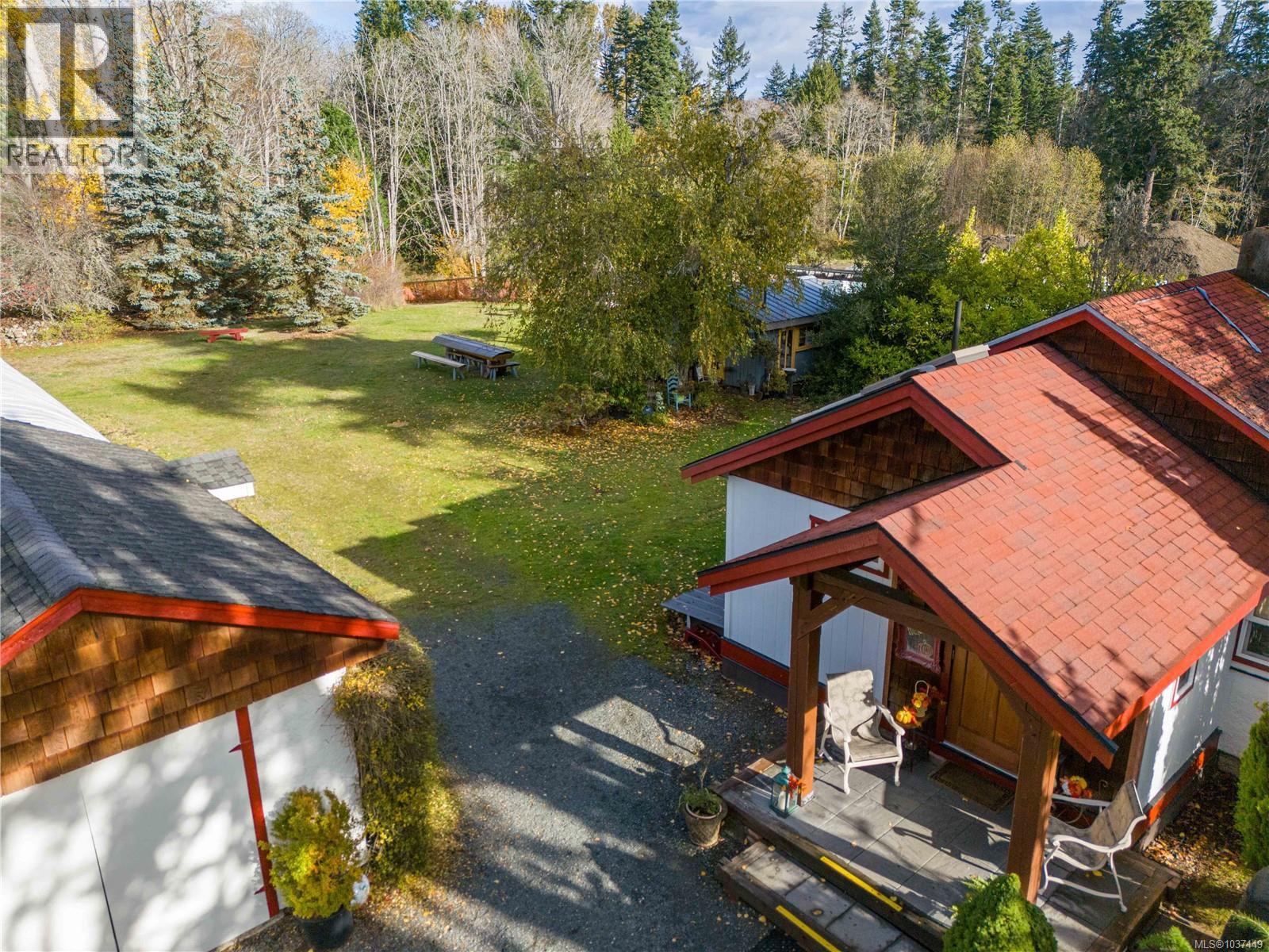 681 Turner Rd Property Photo 1