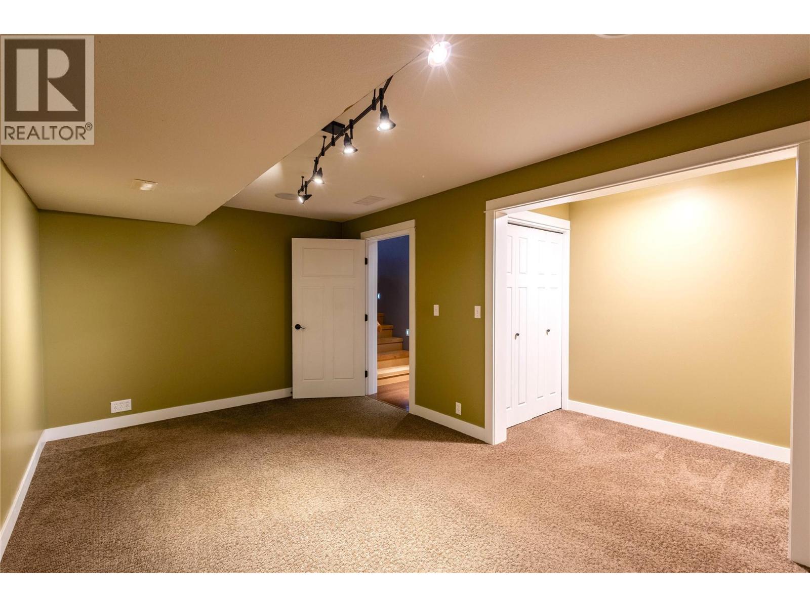 475 Bluenose Road Property Photo 48