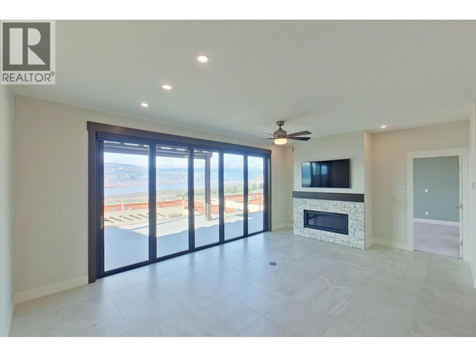 2000 Valleyview Drive Unit# 33 Property Photo 11