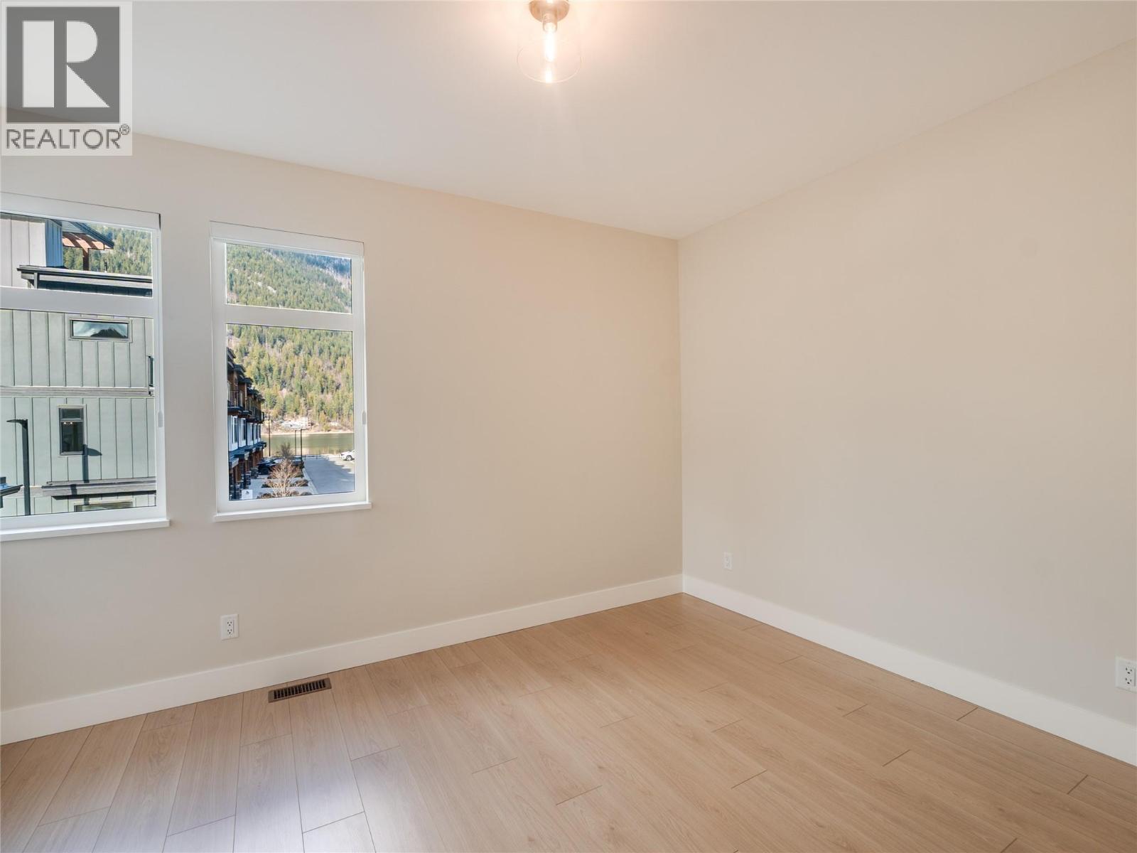 910 Lakeside Drive Unit# 401 Property Photo 36