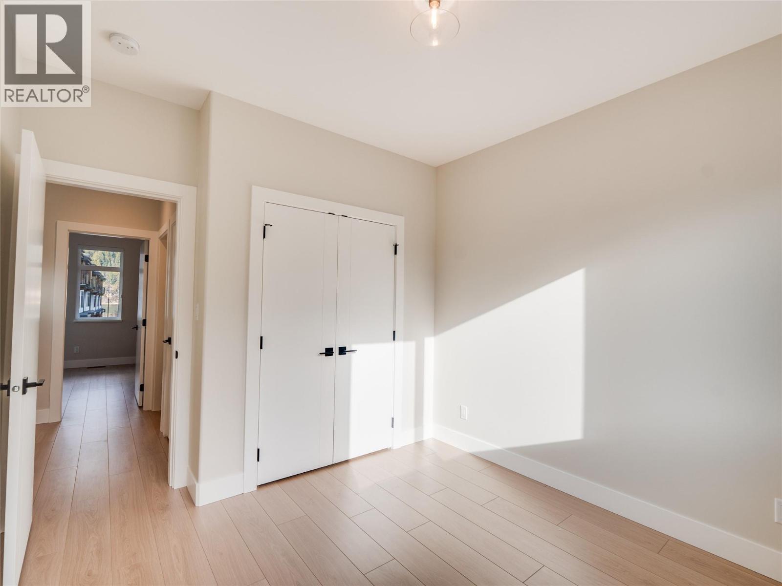 910 Lakeside Drive Unit# 401 Property Photo 37