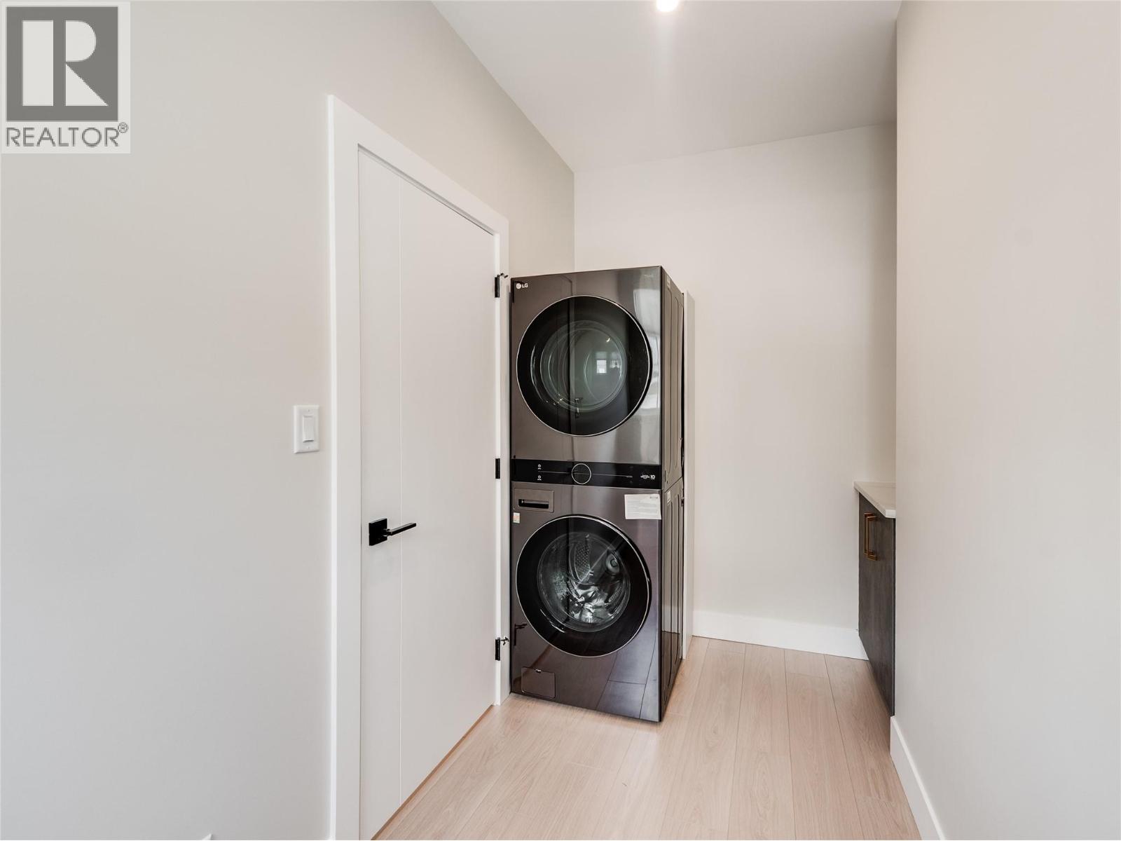 910 Lakeside Drive Unit# 401 Property Photo 42