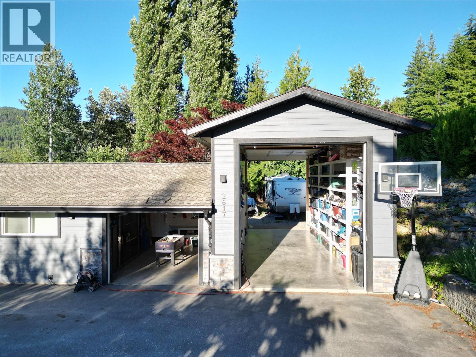 2617 Mountview Drive Property Photo 6