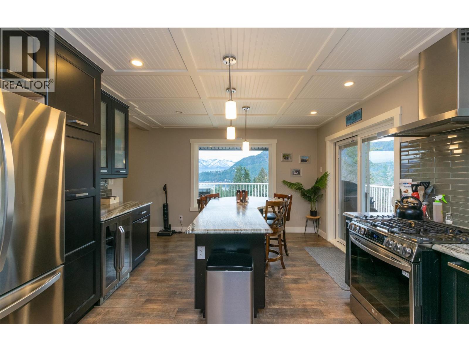 2617 Mountview Drive Property Photo 14