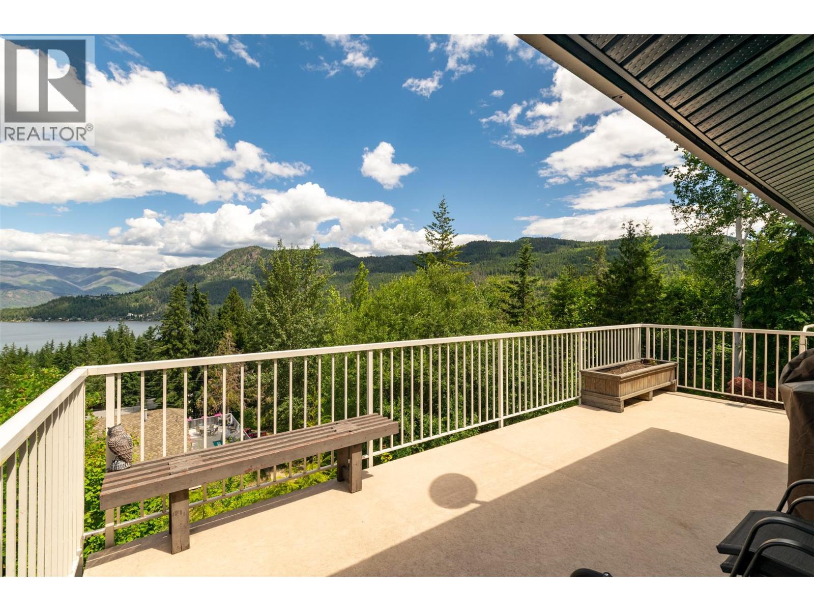 2617 Mountview Drive Property Photo 27