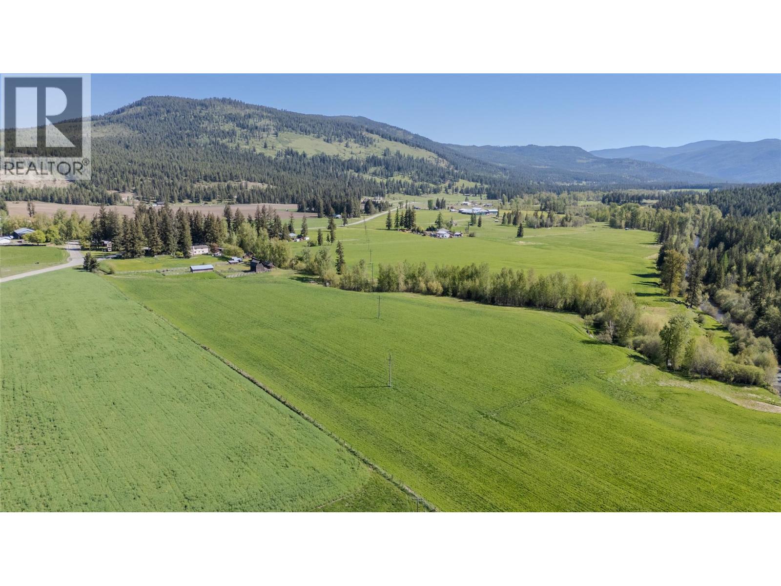 487 Mabel Lake Road Property Photo 1