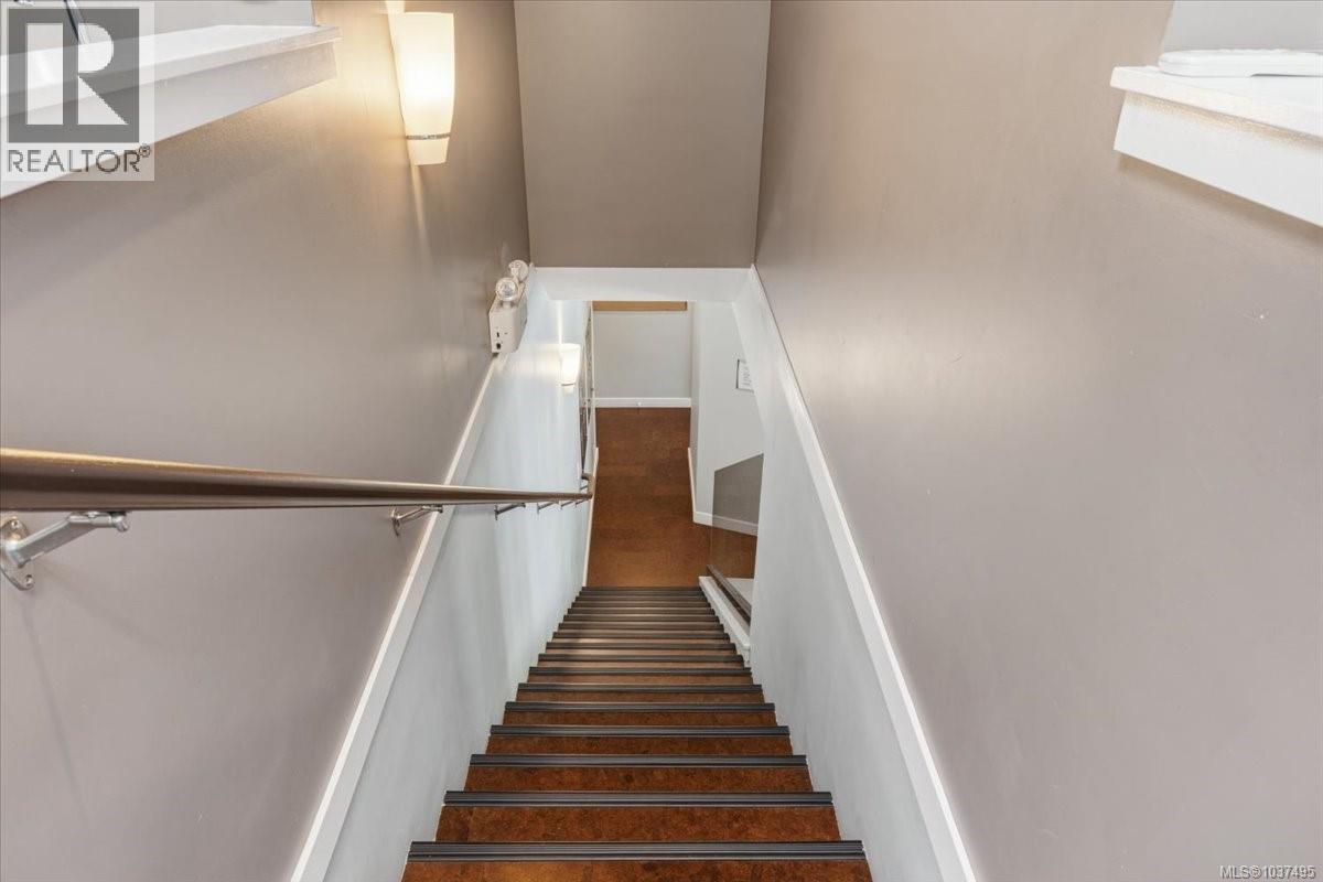 5271 Rutherford Rd Property Photo 37