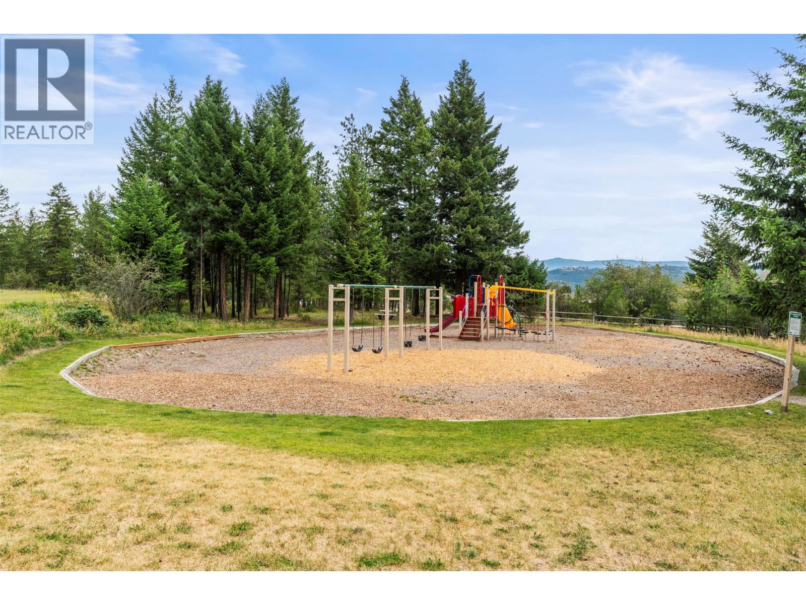 10551 Columbia Way Property Photo 15