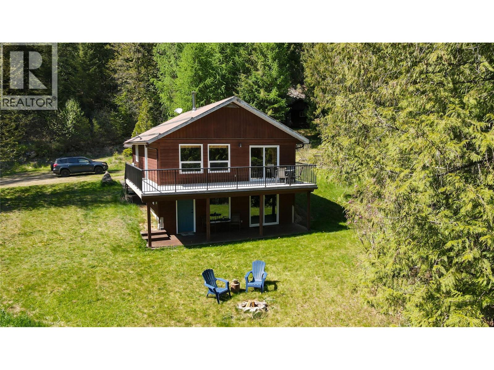 5949 Slocan River Road Photo de la propriété 1