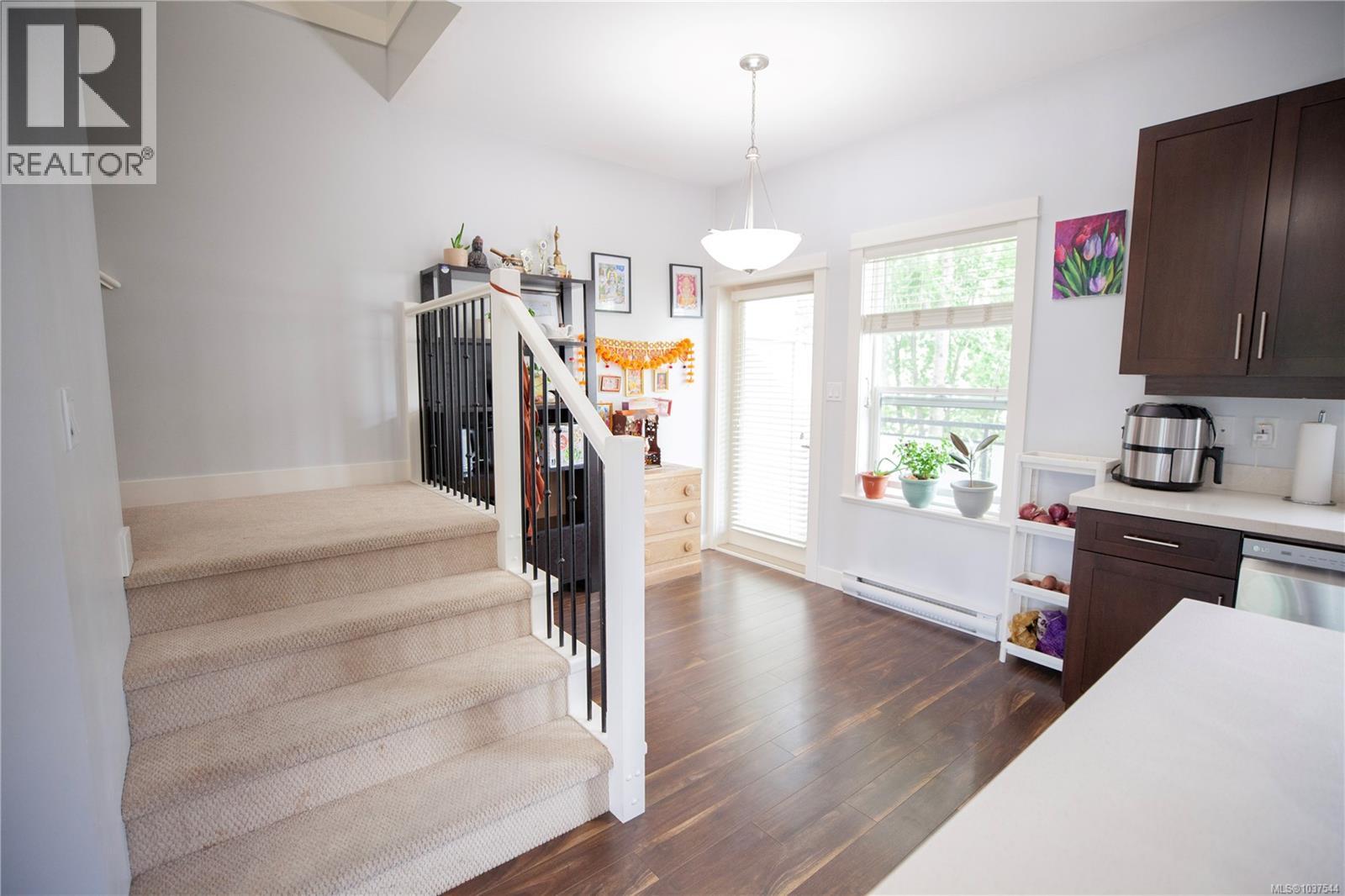 107 2889 Carlow Rd Property Photo 23