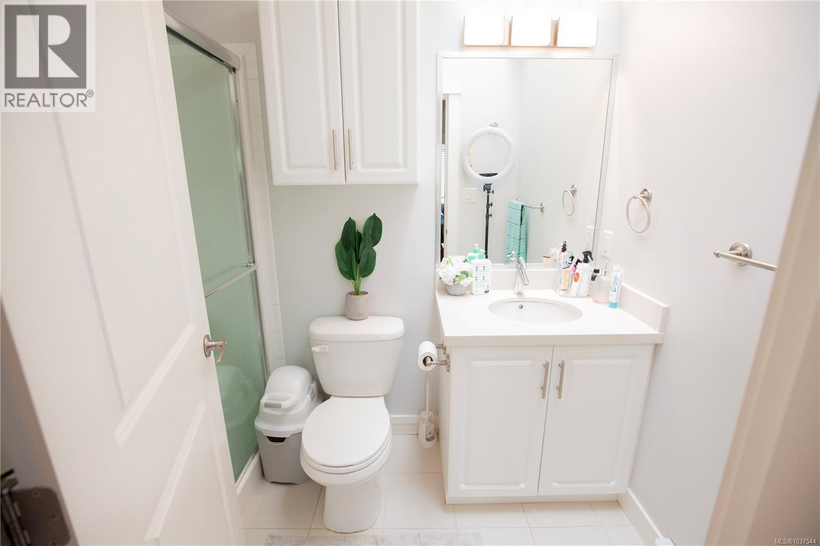 107 2889 Carlow Rd Property Photo 36