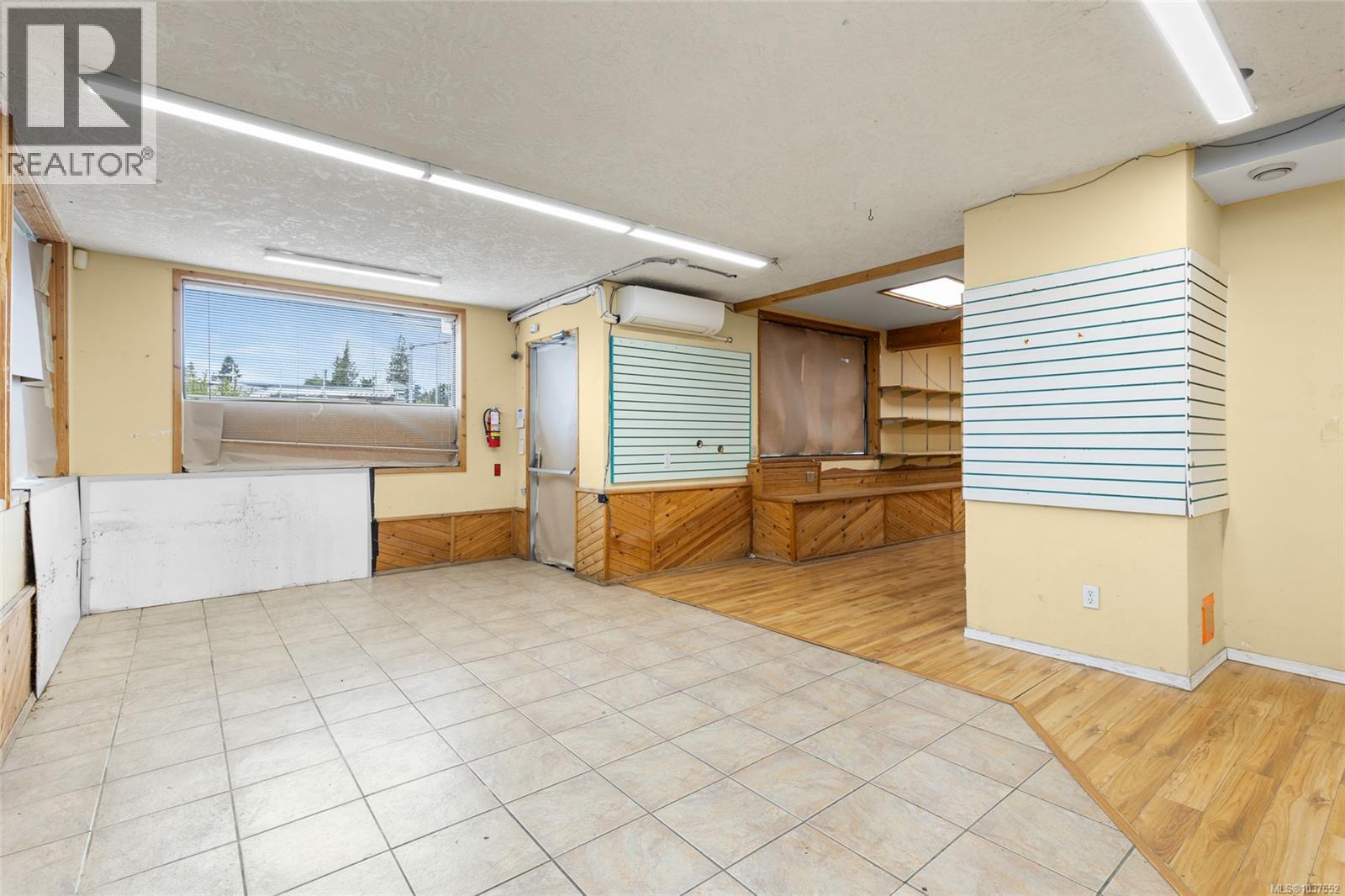 A 6703 West Coast Rd Property Photo 5