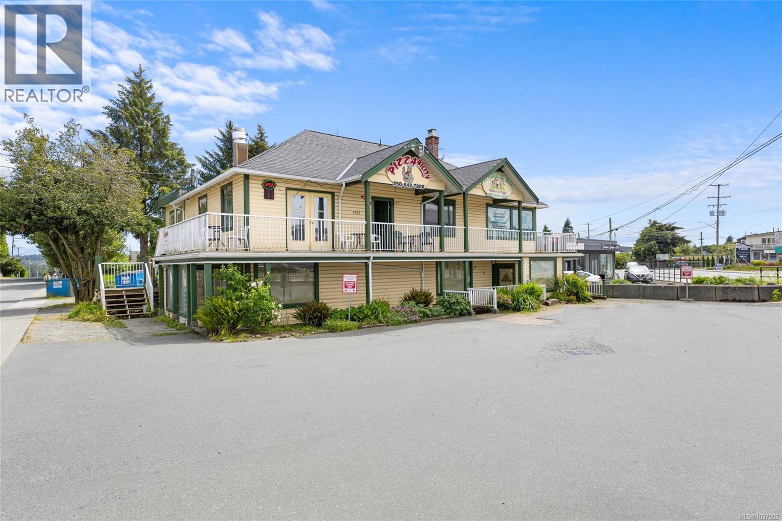 A 6703 West Coast Rd Property Photo 18