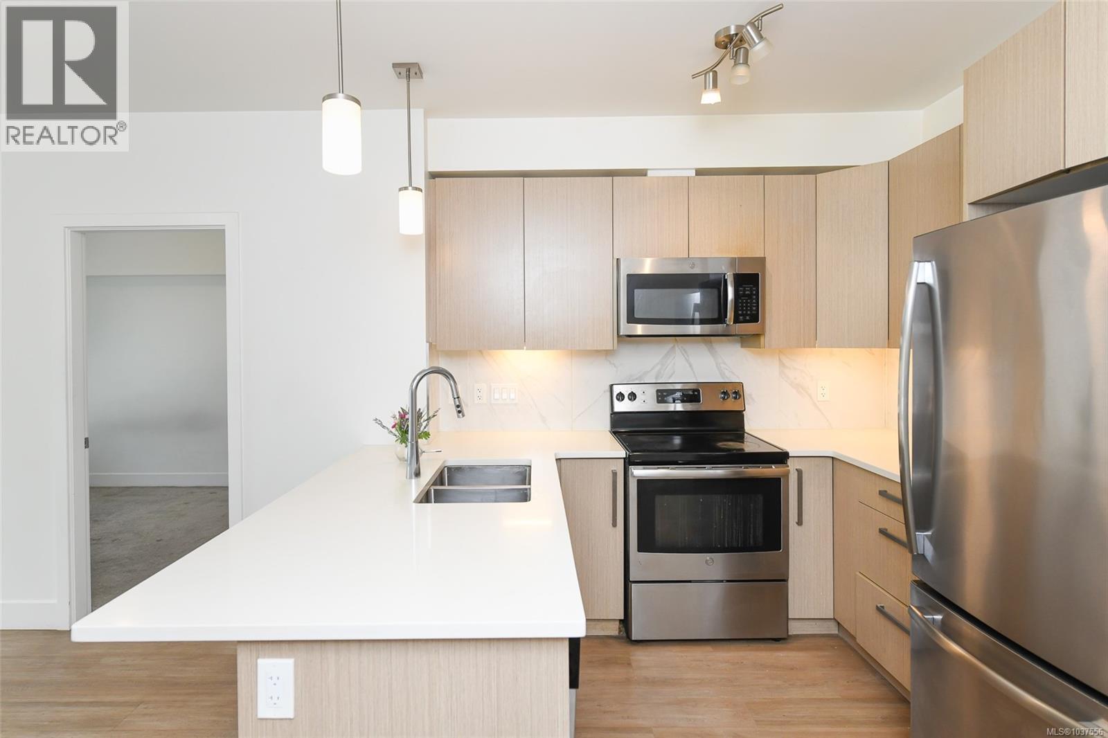 310 3070 Kilpatrick Ave Property Photo 5