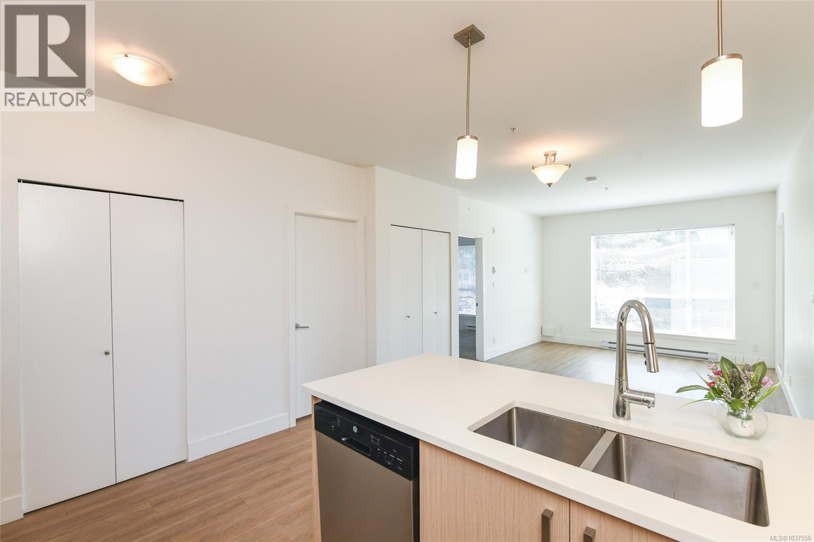 310 3070 Kilpatrick Ave Property Photo 9