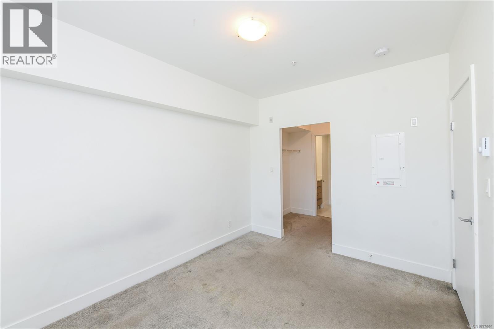 310 3070 Kilpatrick Ave Property Photo 17
