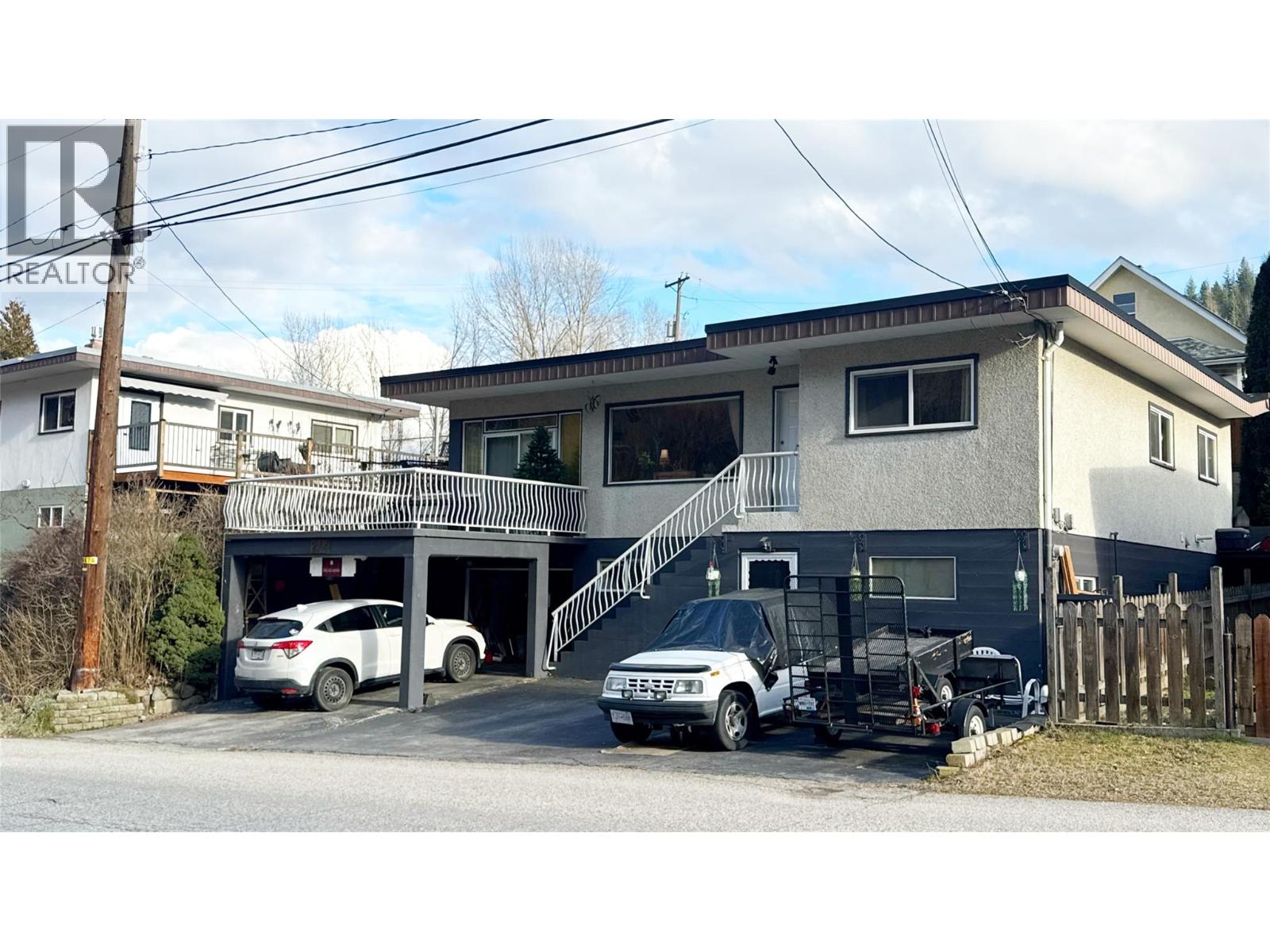 214 Wellington Avenue Property Photo 1