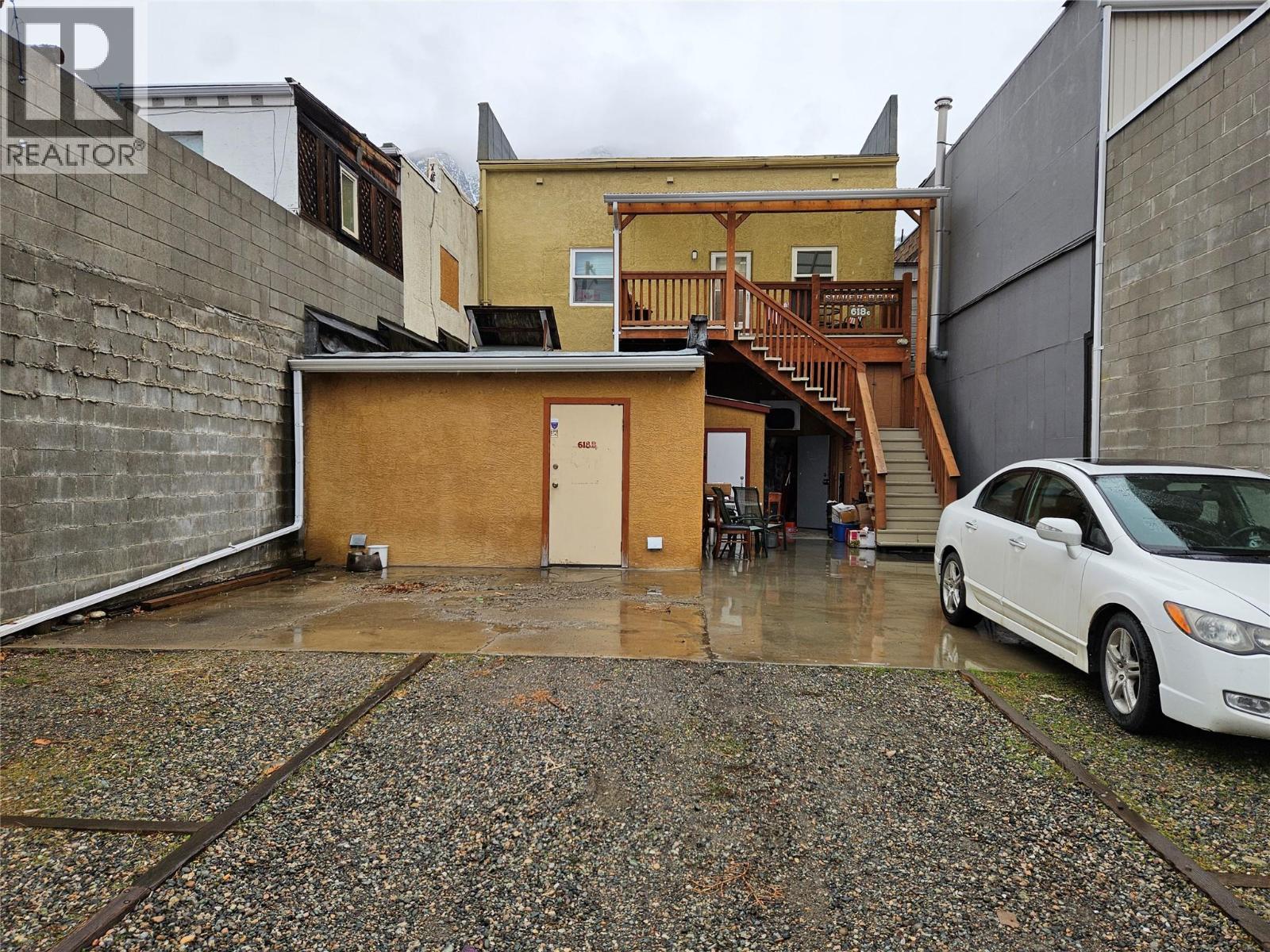618 7th Avenue Property Photo 15