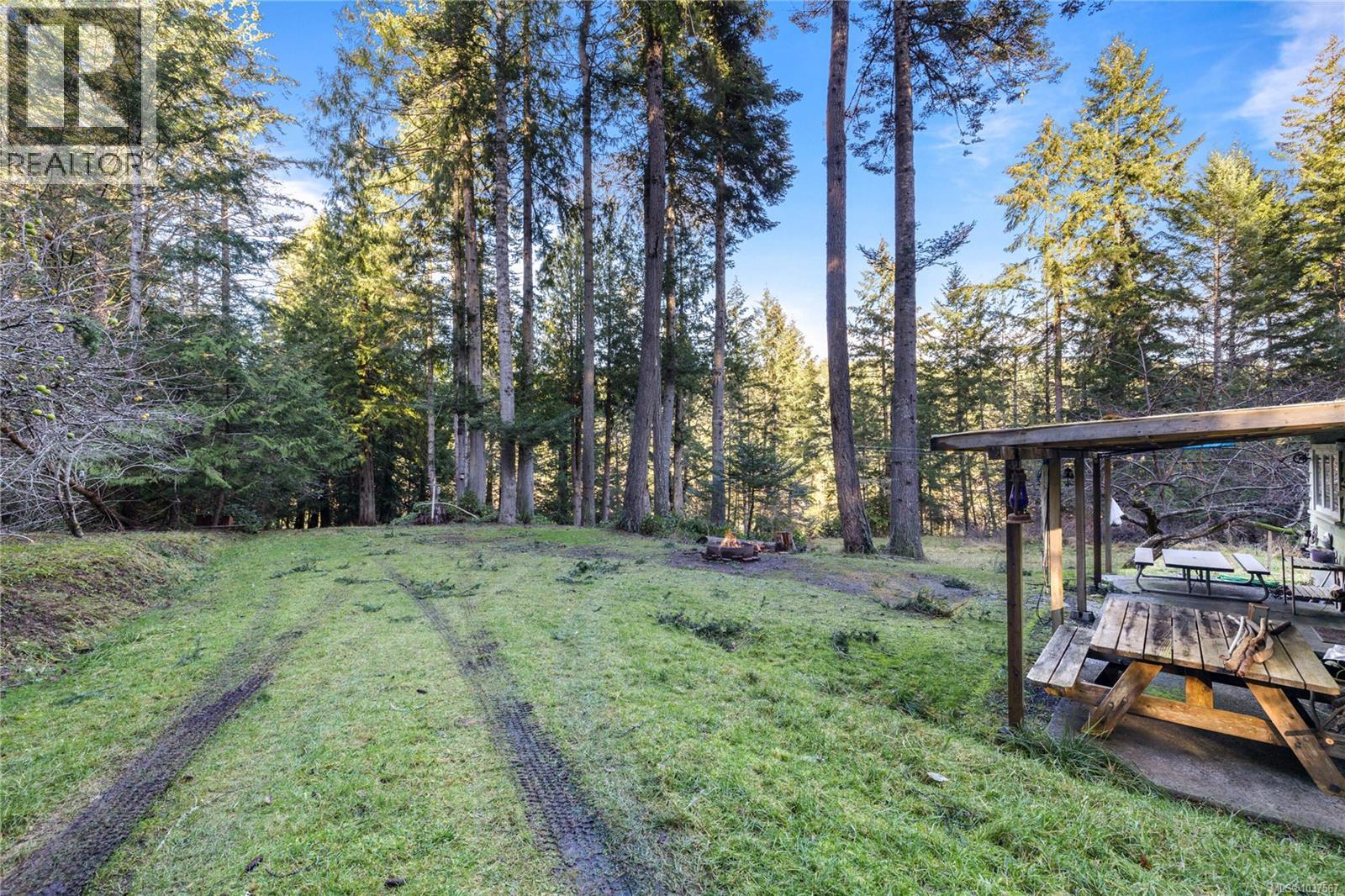 808 Rainbow Rd Property Photo 16