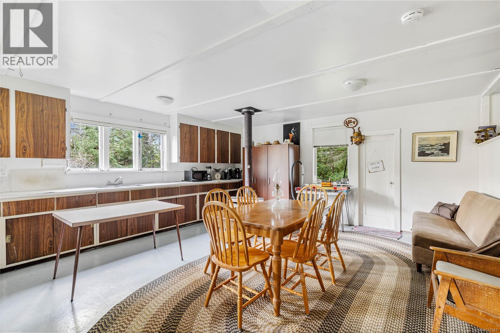 808 Rainbow Rd Property Photo 24