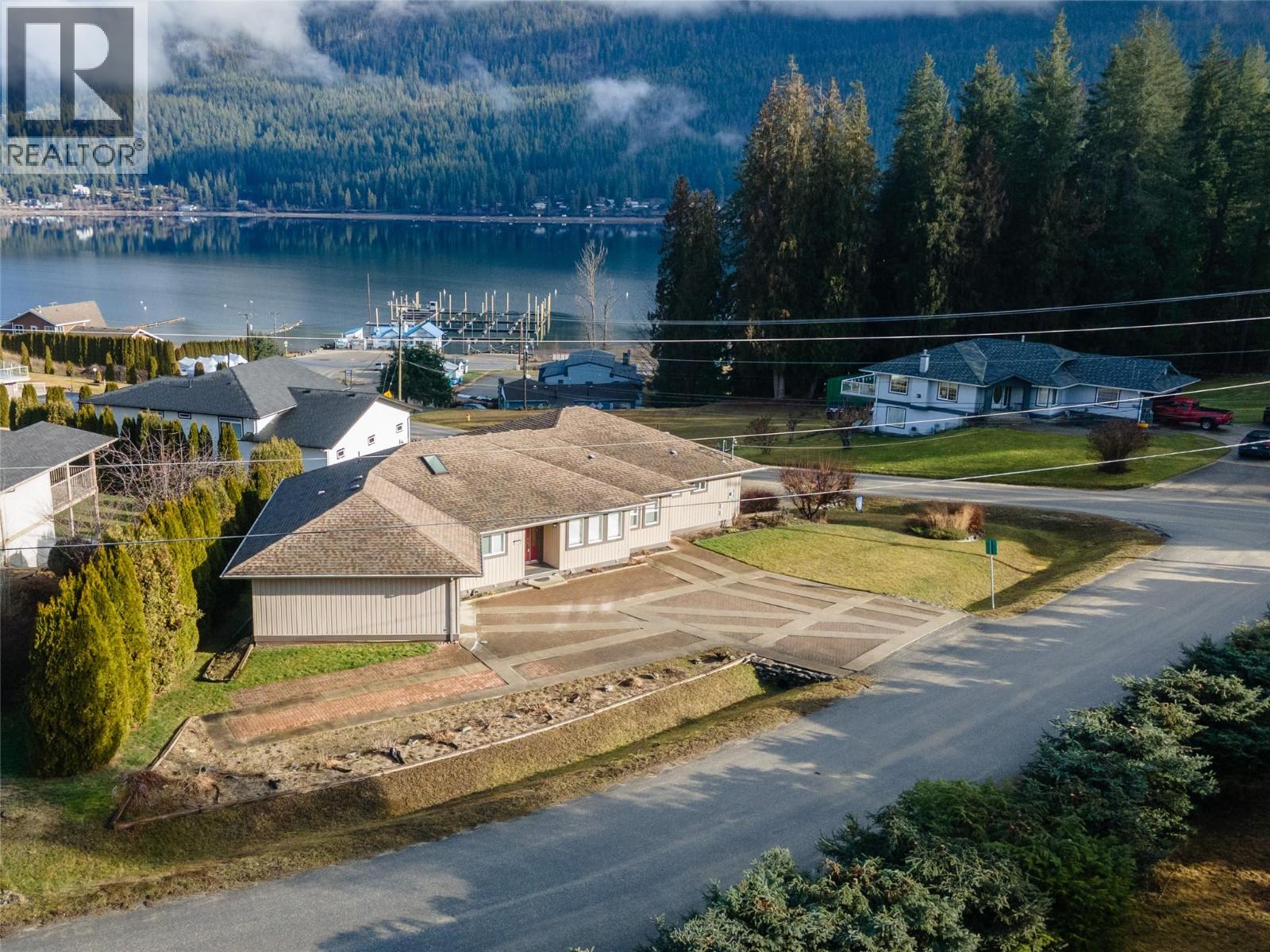 2483 Marine Place Property Photo 1