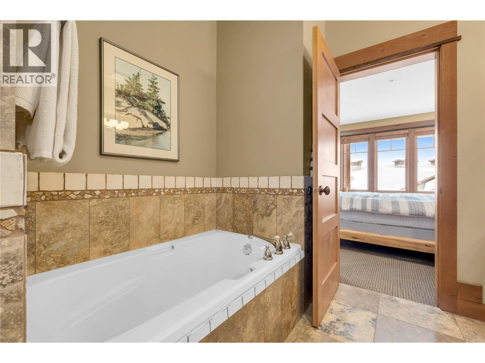 255 Feathertop Way Unit# 8 Property Photo 18