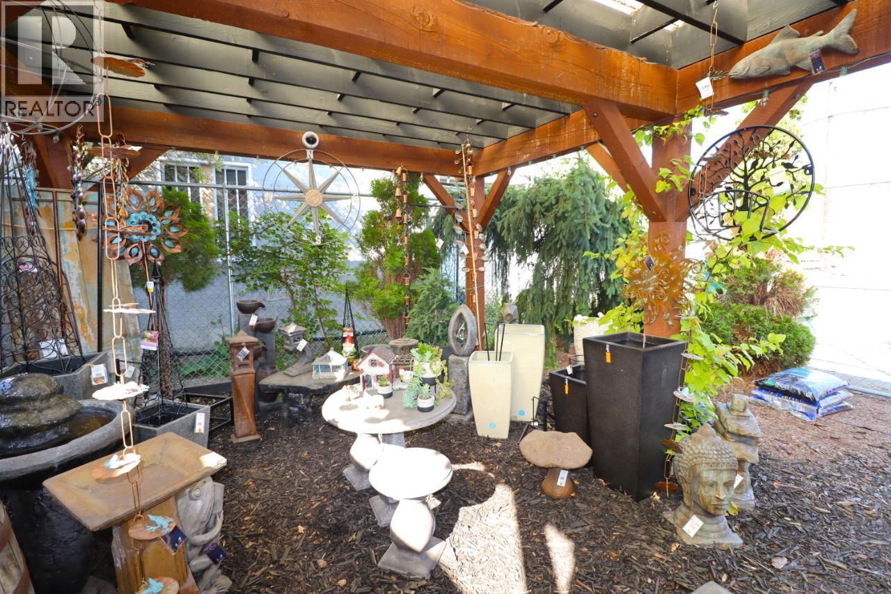 337 Market Avenue Property Photo 17
