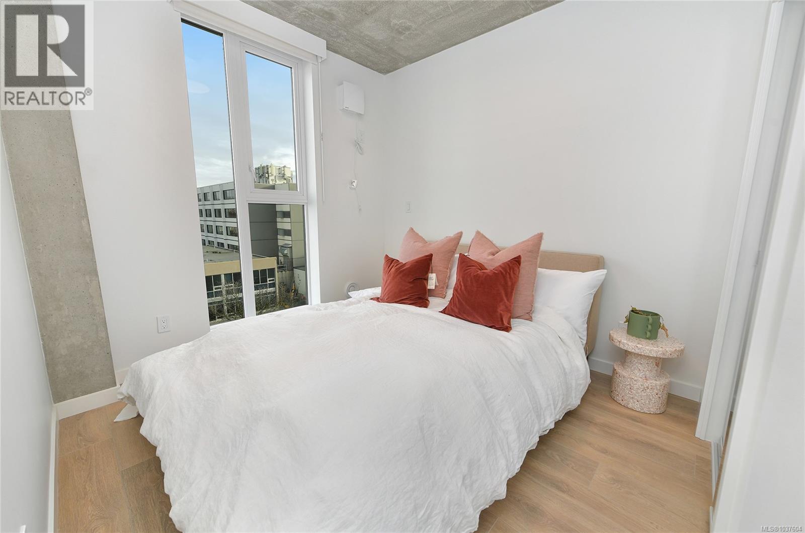705 1097 View St Property Photo 45