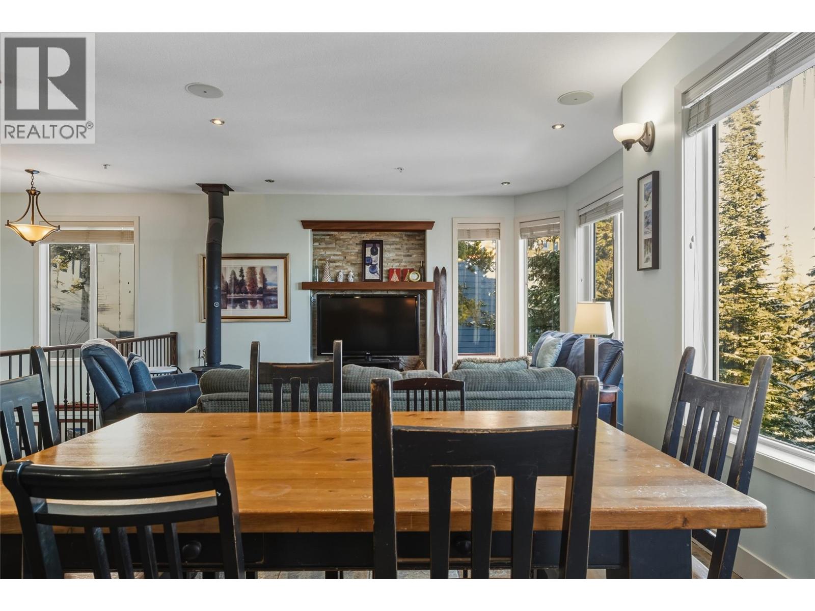 725 Monashee Road Property Photo 10