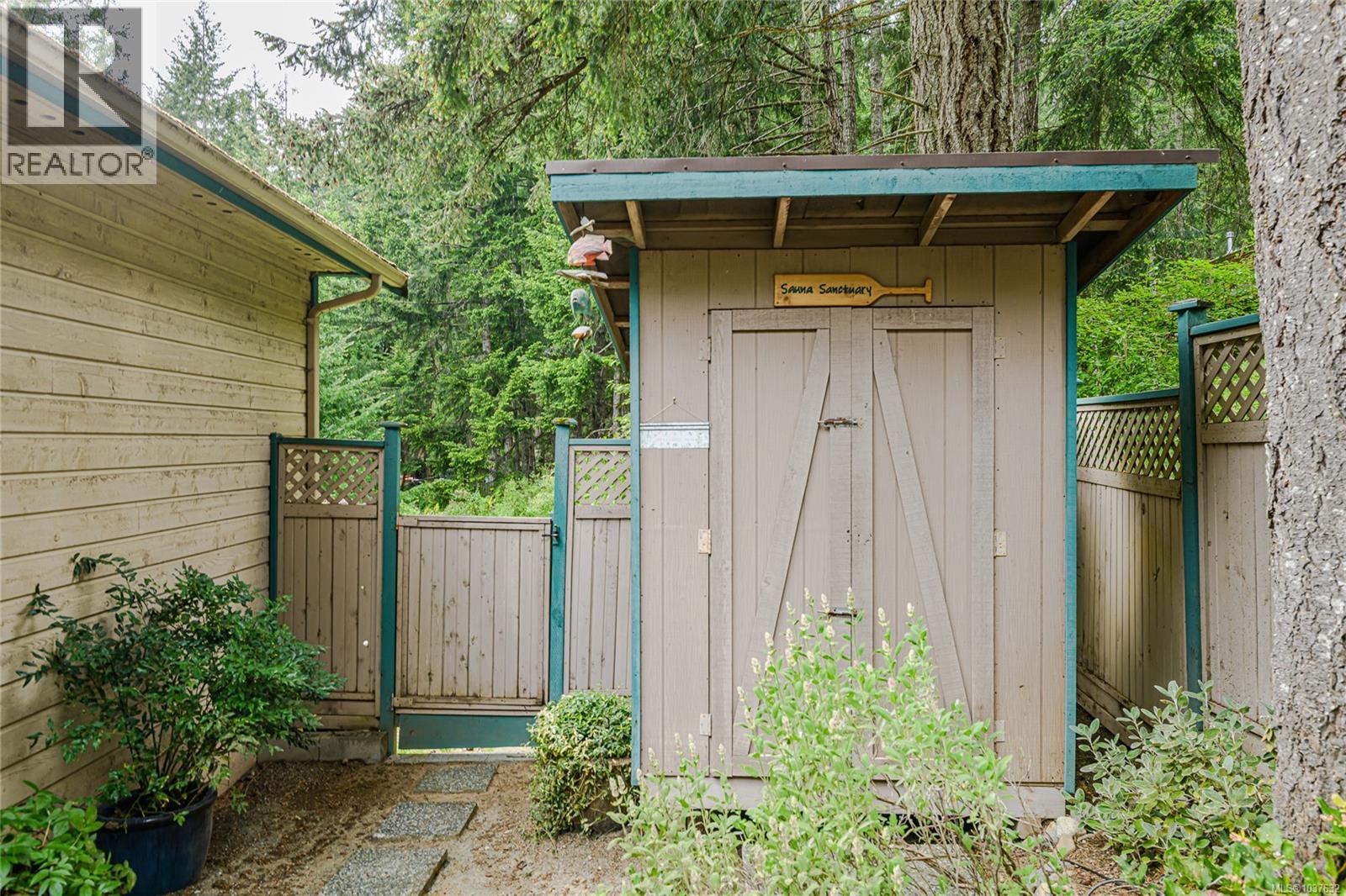204 Cormorant Cres Property Photo 35