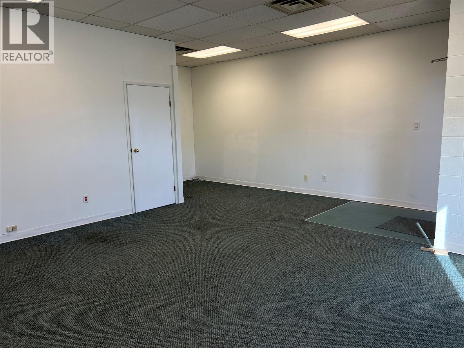 900 102 Avenue Property Photo 16