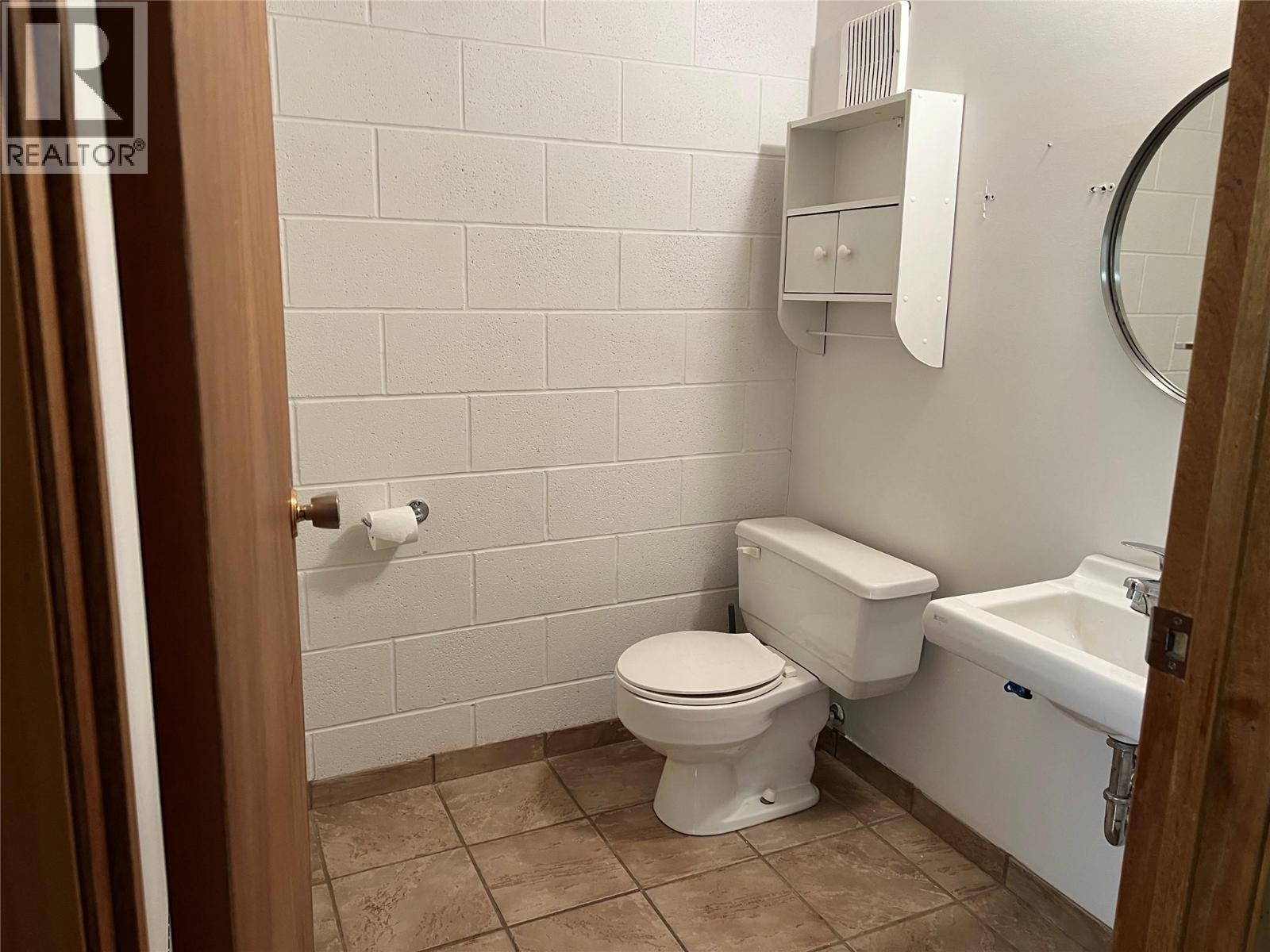 900 102 Avenue Property Photo 19