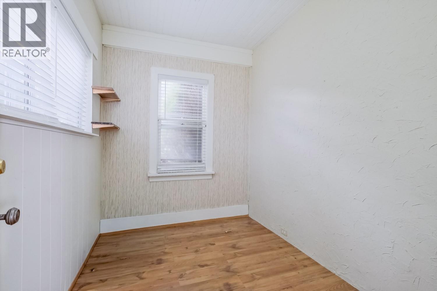 13218 Kelly Avenue Property Photo 12