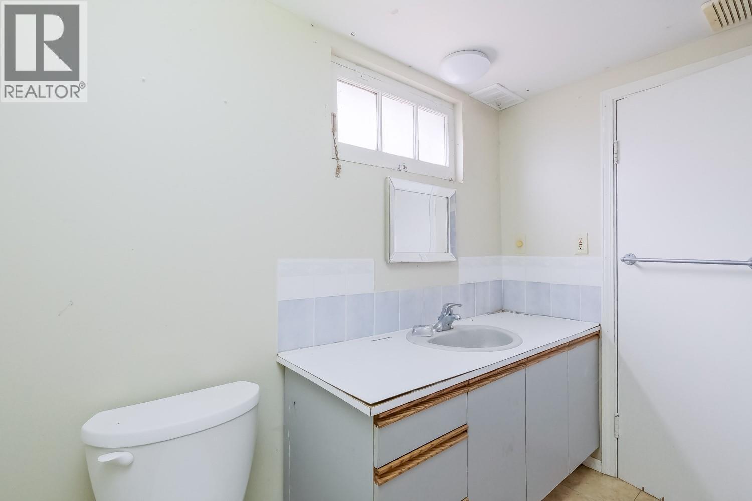13218 Kelly Avenue Property Photo 19