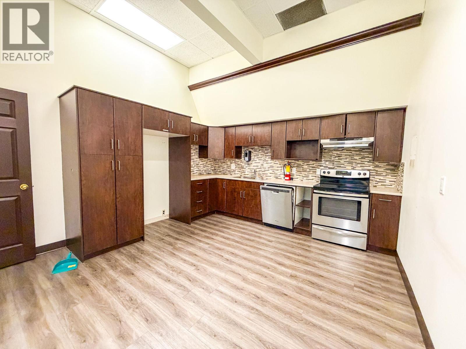 513/515 Bernard Avenue Property Photo 16