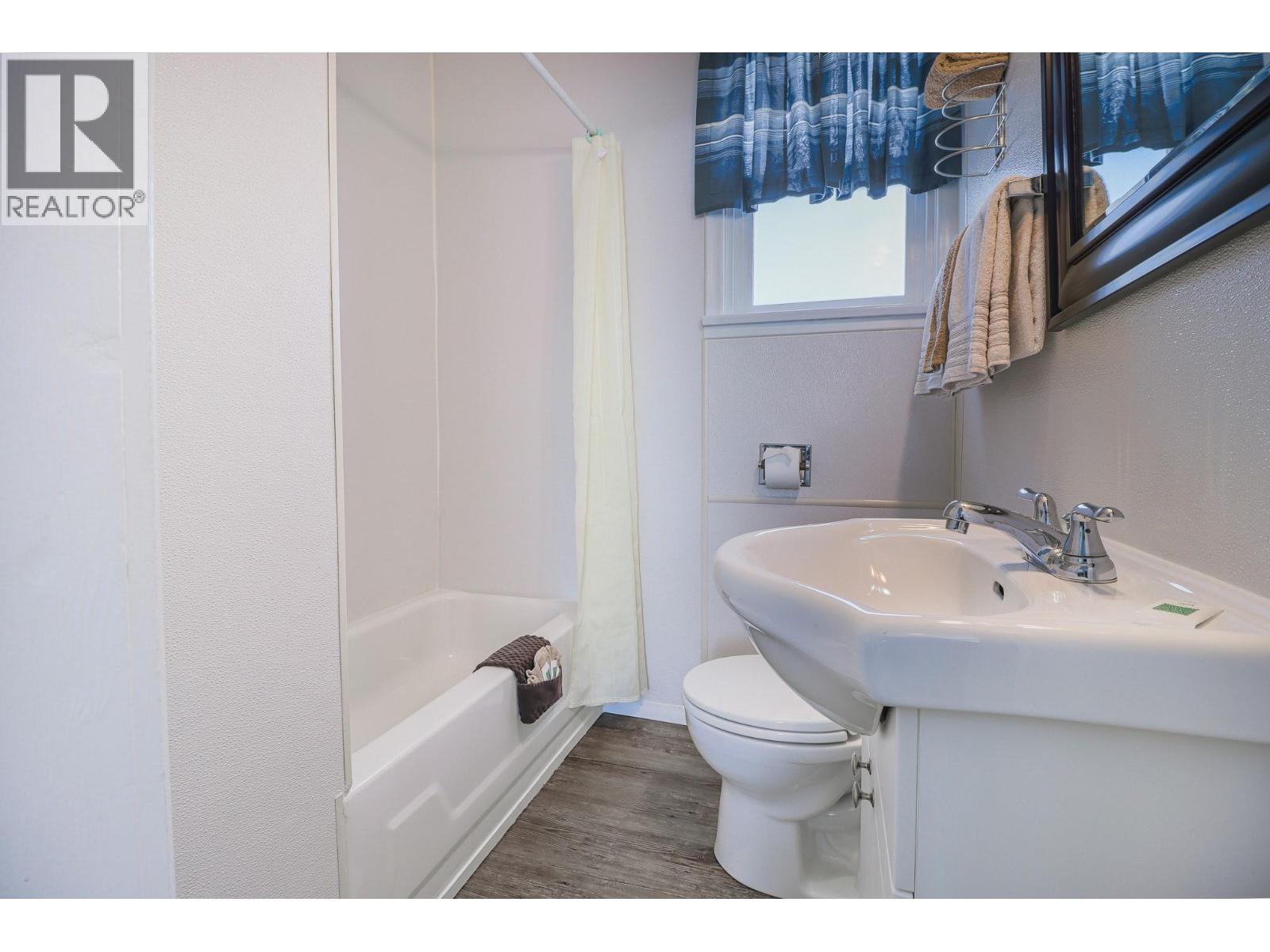 432 Van Horne Street S Property Photo 11