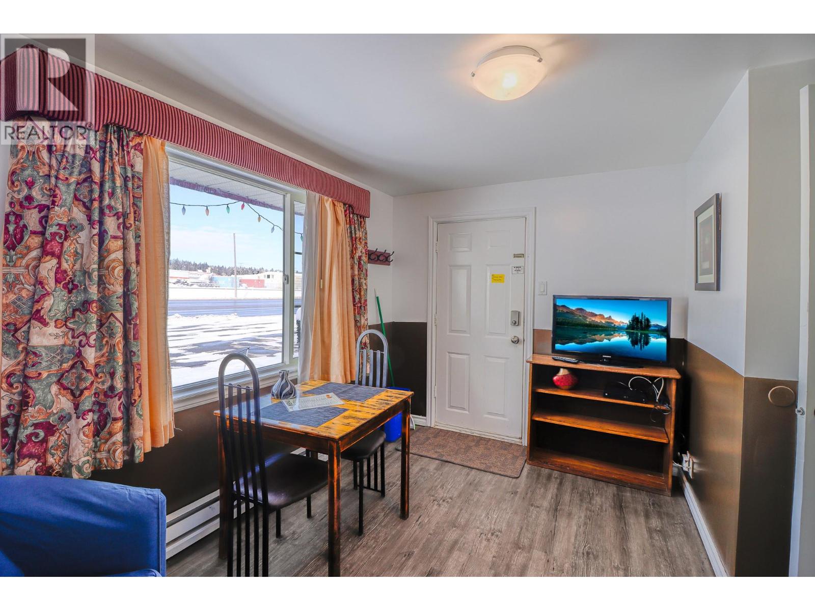 432 Van Horne Street S Property Photo 19
