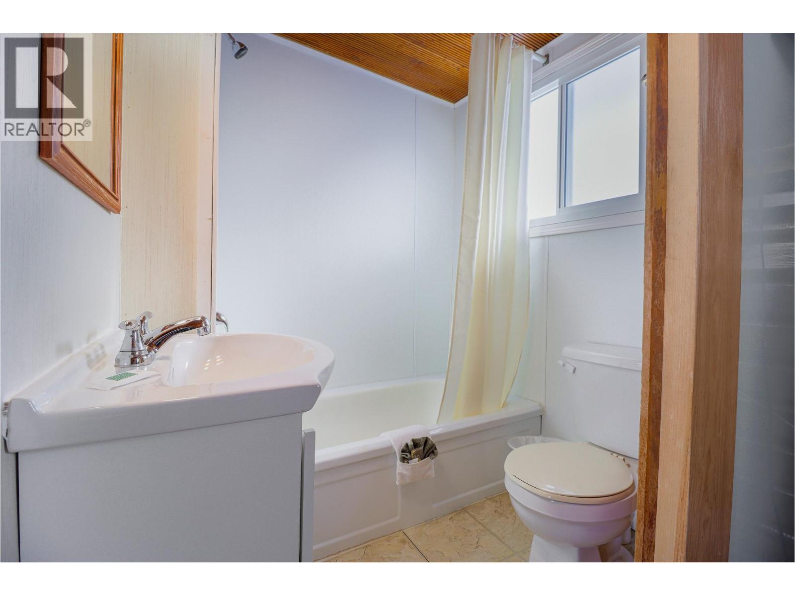 432 Van Horne Street S Property Photo 29